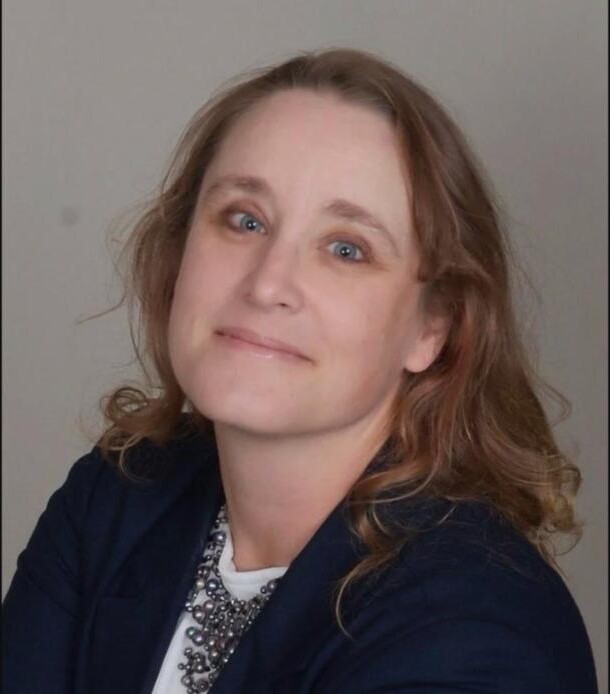 Rebekka, Operations and Finance Support at Live Free Mobile RV